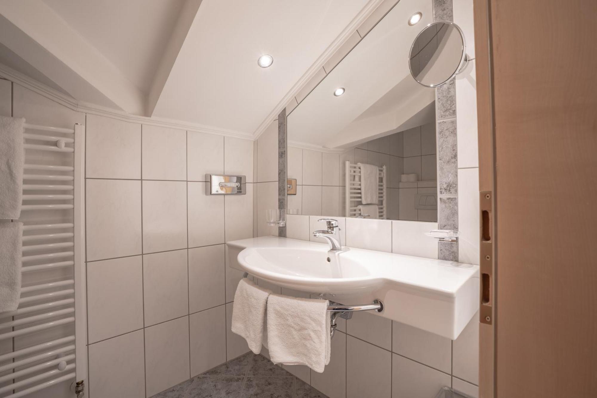 Petit Madlein Bed & Breakfast Ischgl Bagian luar foto