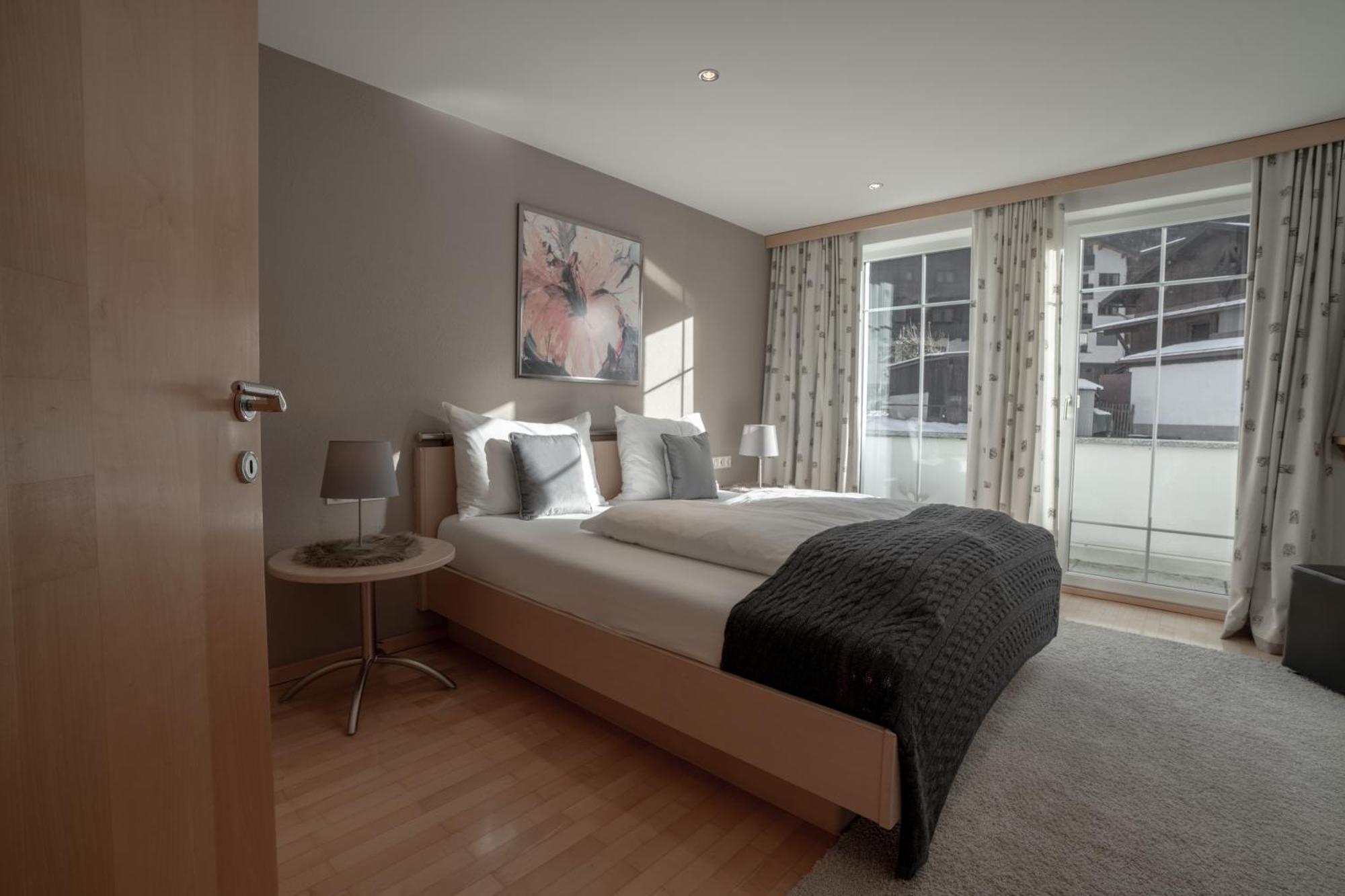 Petit Madlein Bed & Breakfast Ischgl Bagian luar foto