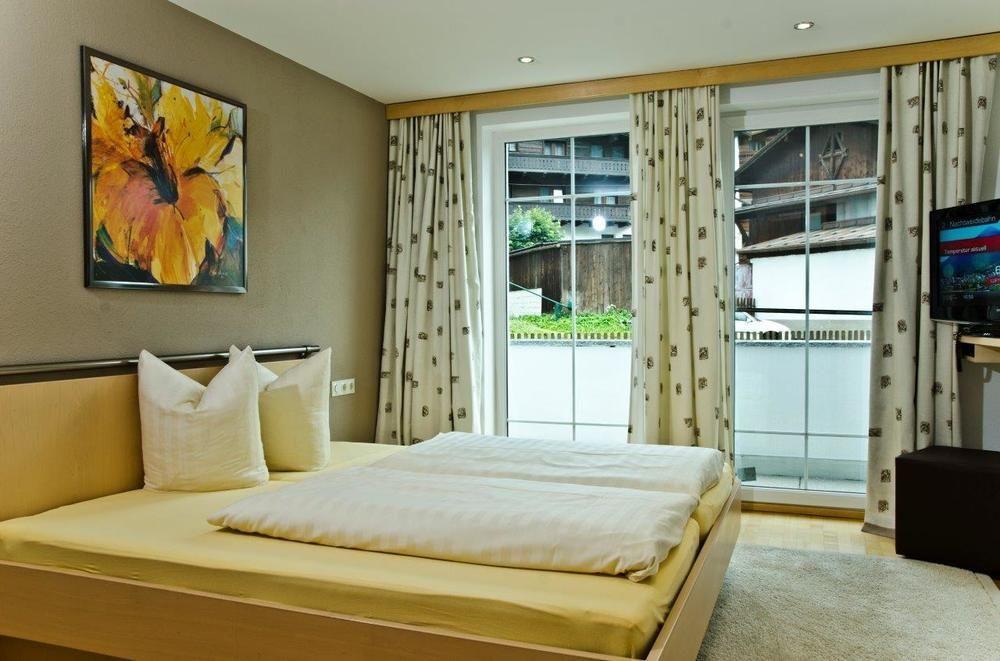 Petit Madlein Bed & Breakfast Ischgl Bagian luar foto