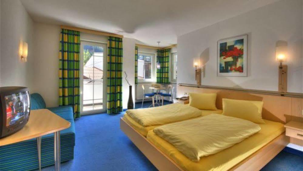 Petit Madlein Bed & Breakfast Ischgl Ruang foto