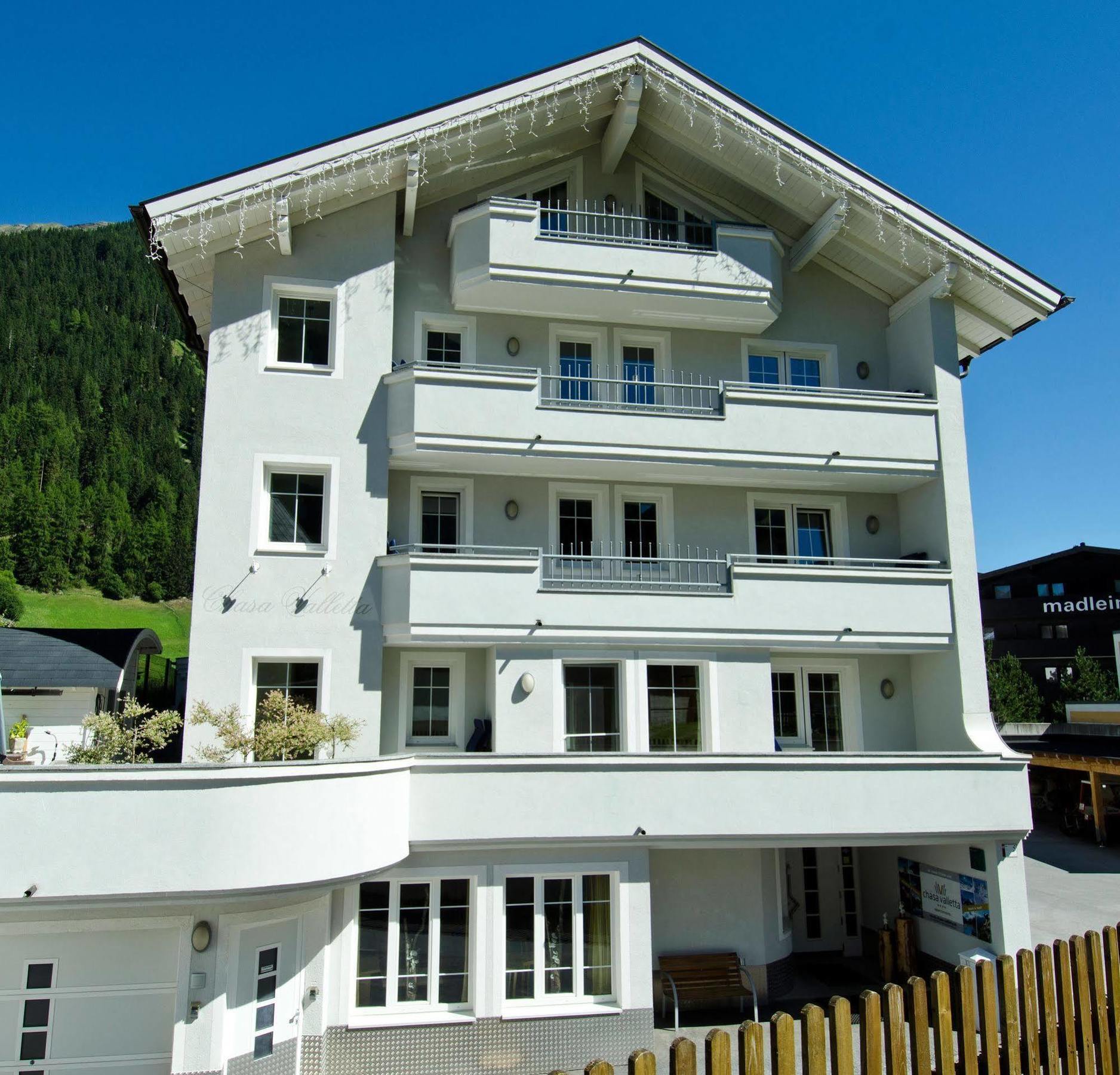 Petit Madlein Bed & Breakfast Ischgl Bagian luar foto